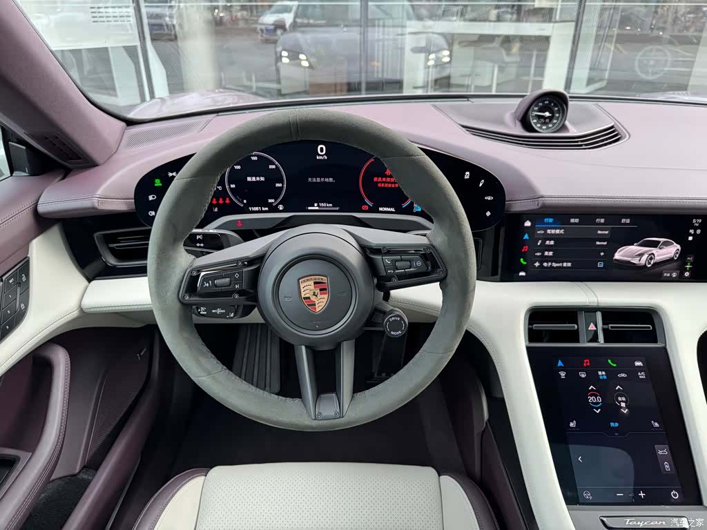 Porsche Taycan, 2025 4