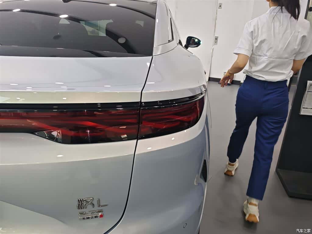 BYD Han, 2025 8