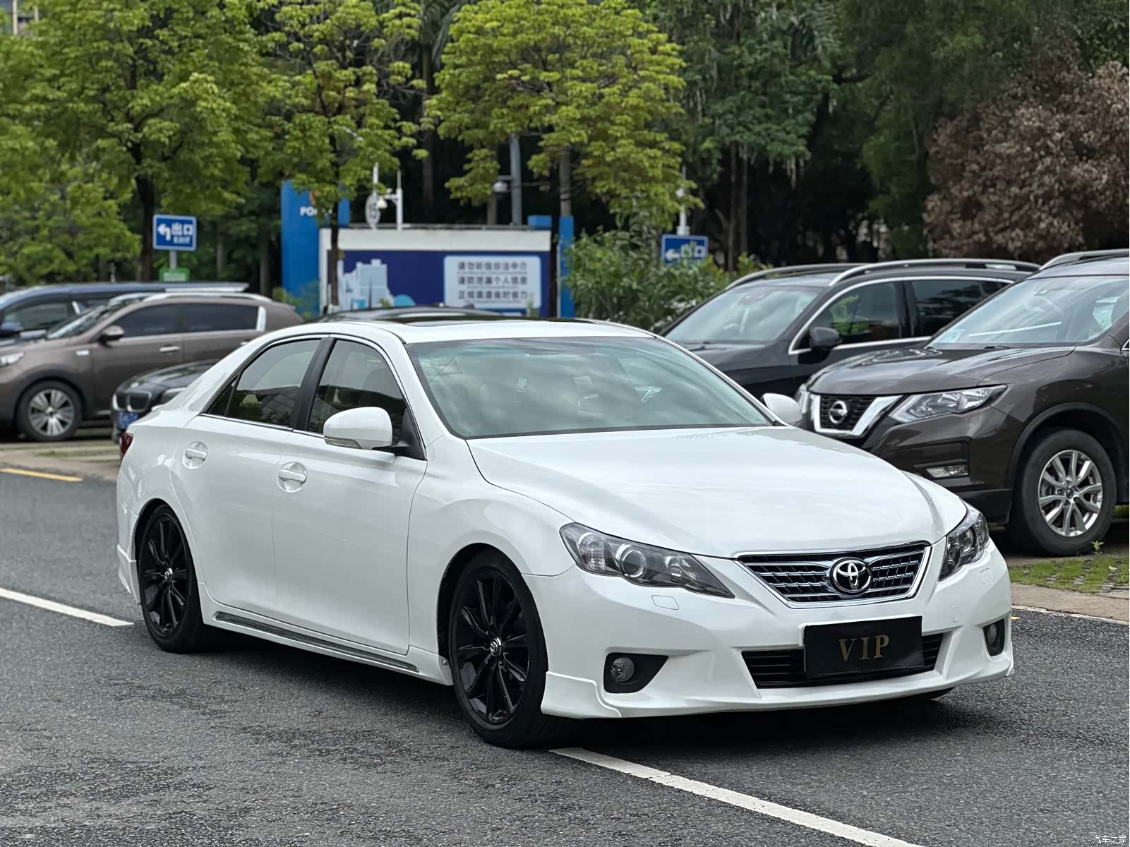 Toyota 2.5V, 2013 3