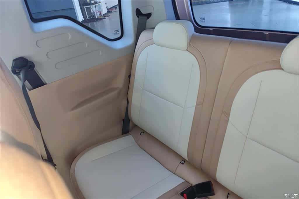 Geely Panda, 2024 11