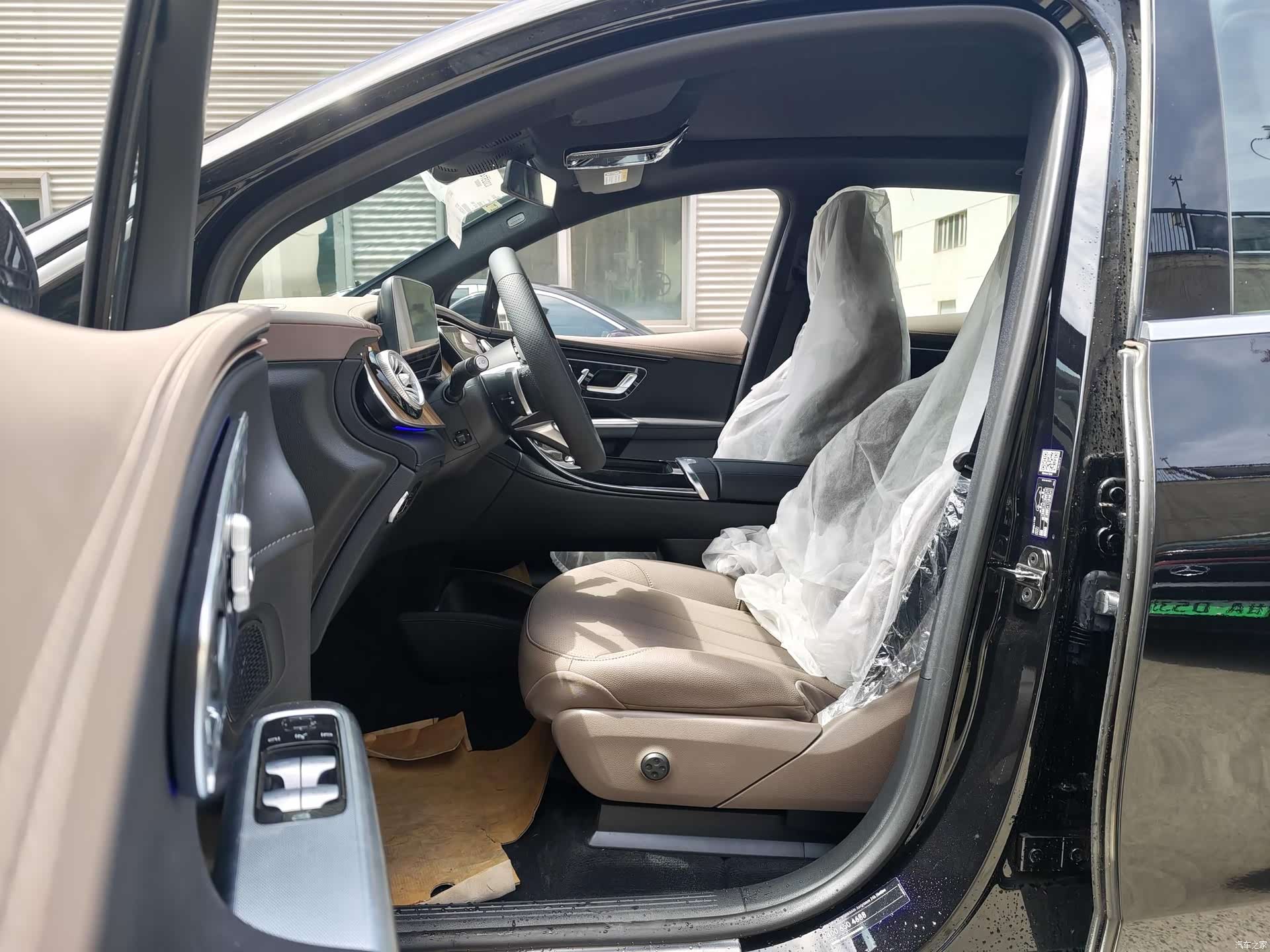 Mercedes-Benz EQE, 2025 8