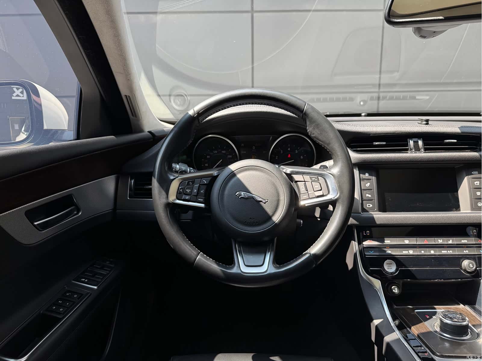 Land Rover XFL, 2017 19