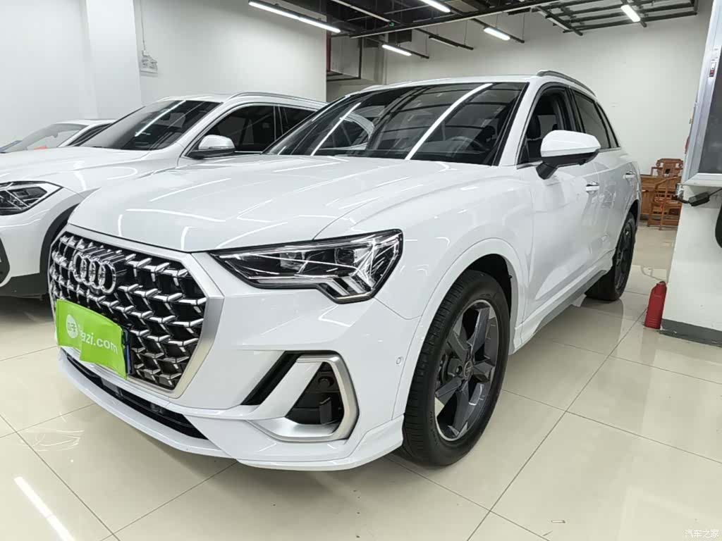Audi Q3, 2024 1