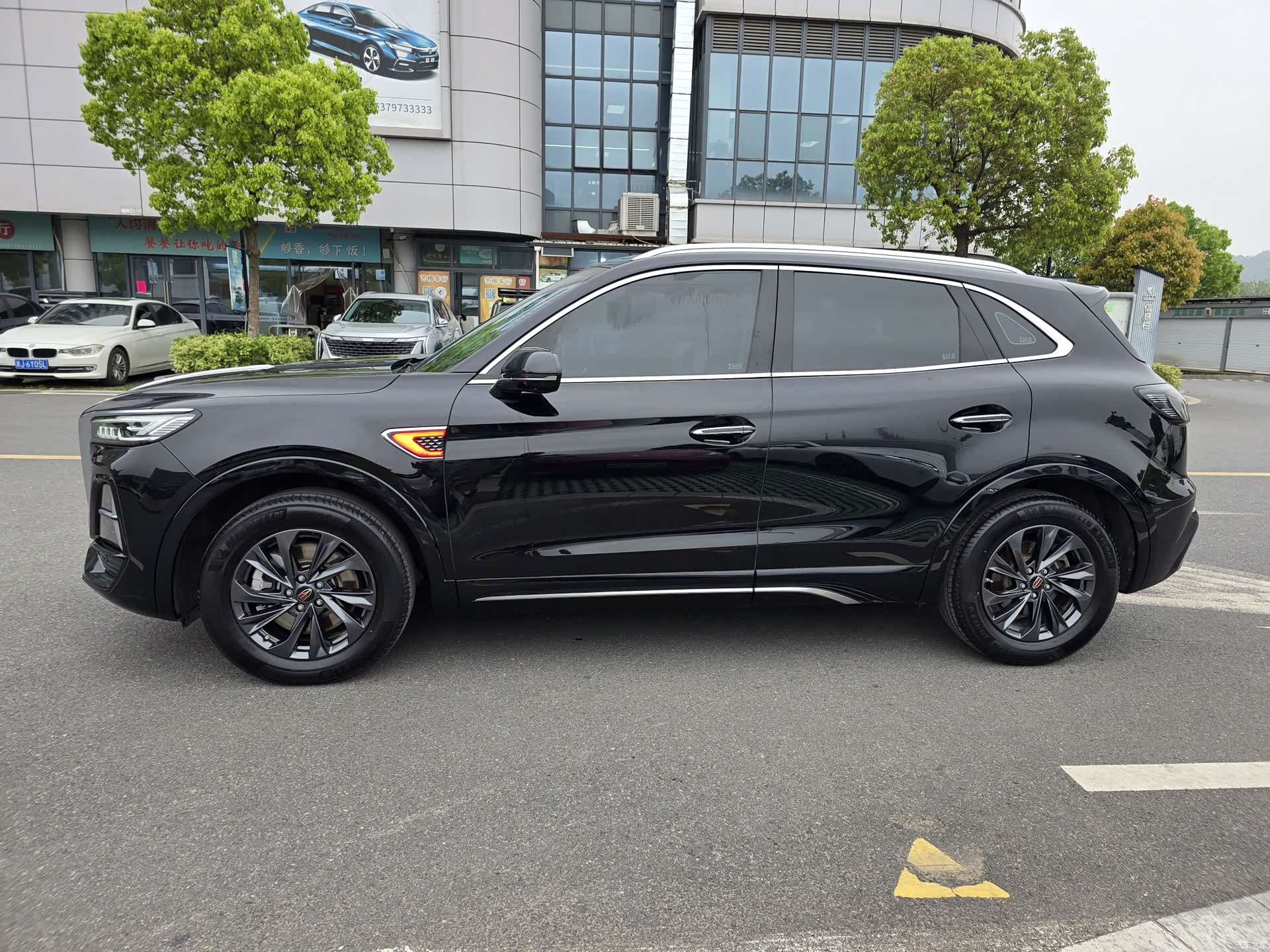 Hongqi HS5, 2024 3
