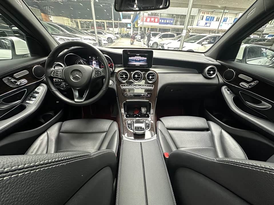 Mercedes-Benz GLC Mercedes-Benz GLC