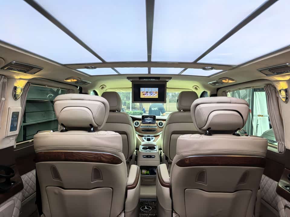 Mercedes-Benz V-class