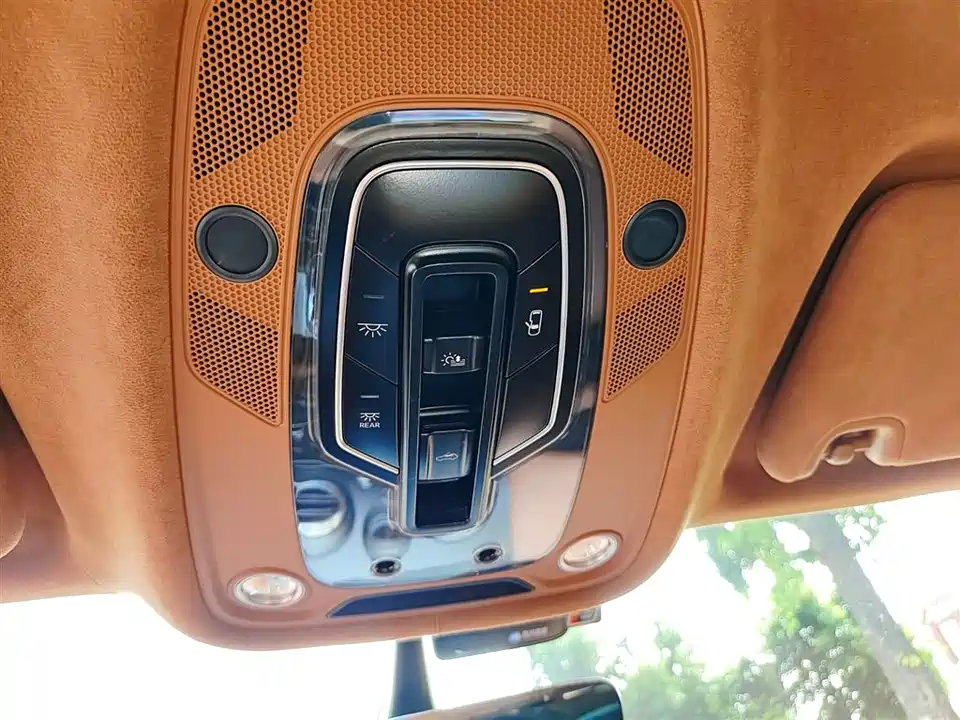 Bentley Tim Yue Bentley Tim Yue