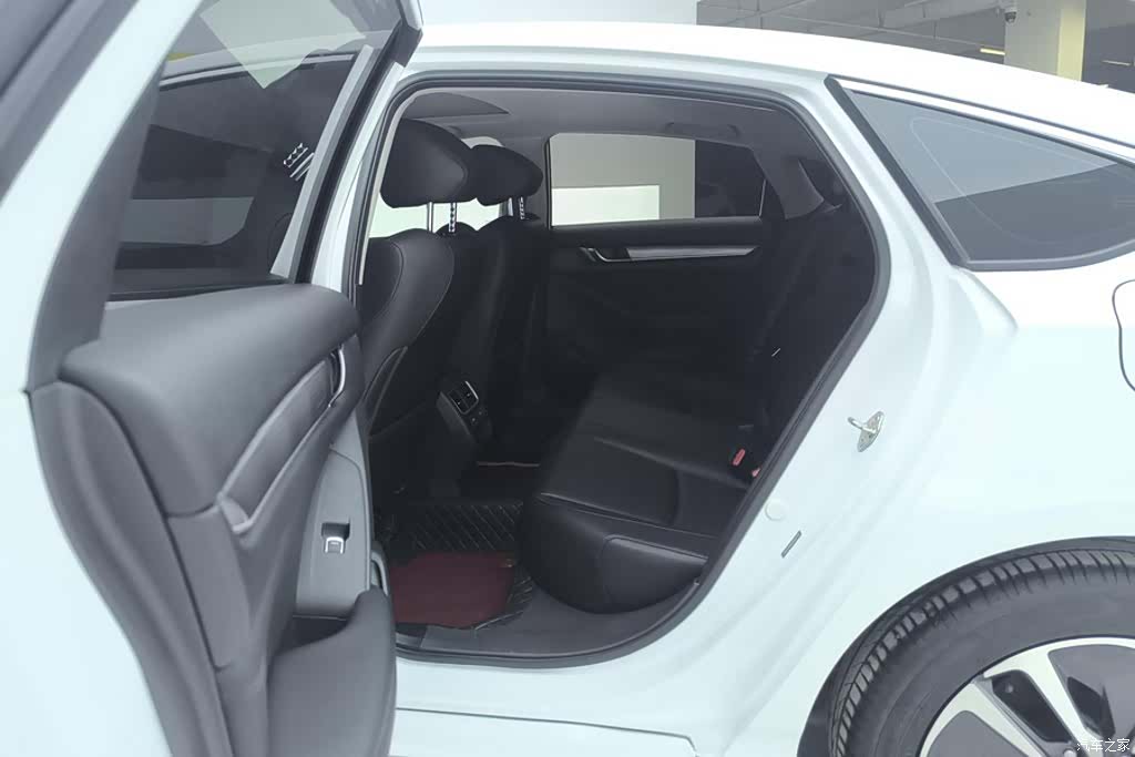 Honda Accord, 2023 11