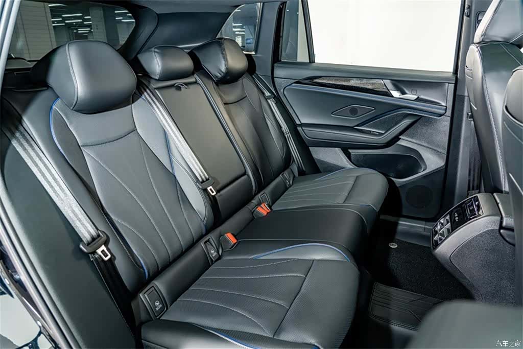 Volkswagen Tiguan L, 2025 24