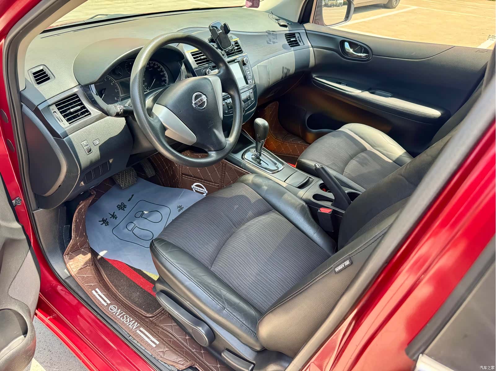 Nissan Tiida, 2012 8