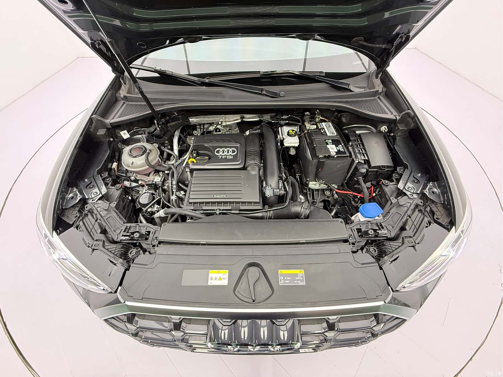 Audi Q3, 2023 8