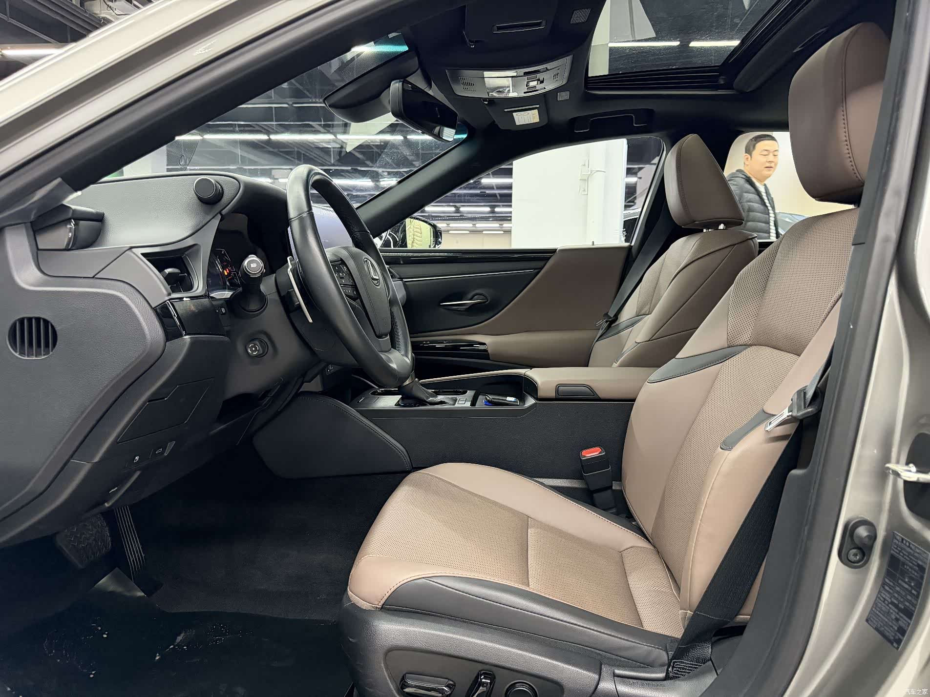 Lexus ES, 2024 14