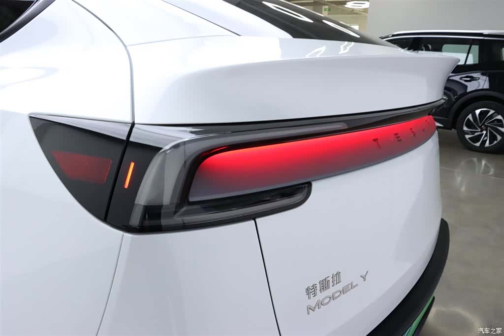 Tesla Model Y, 2026 31