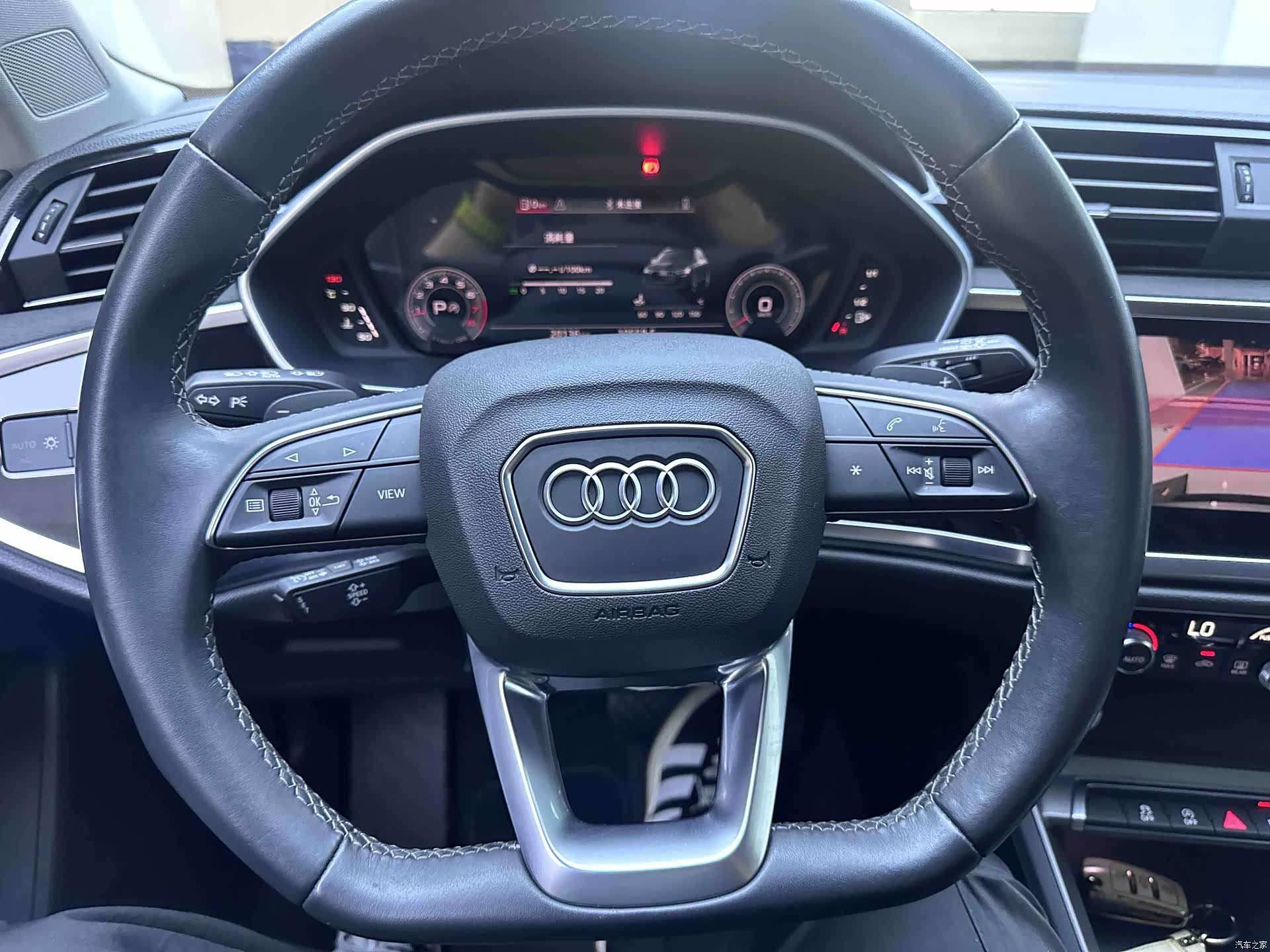 Audi Q3, 2022 12