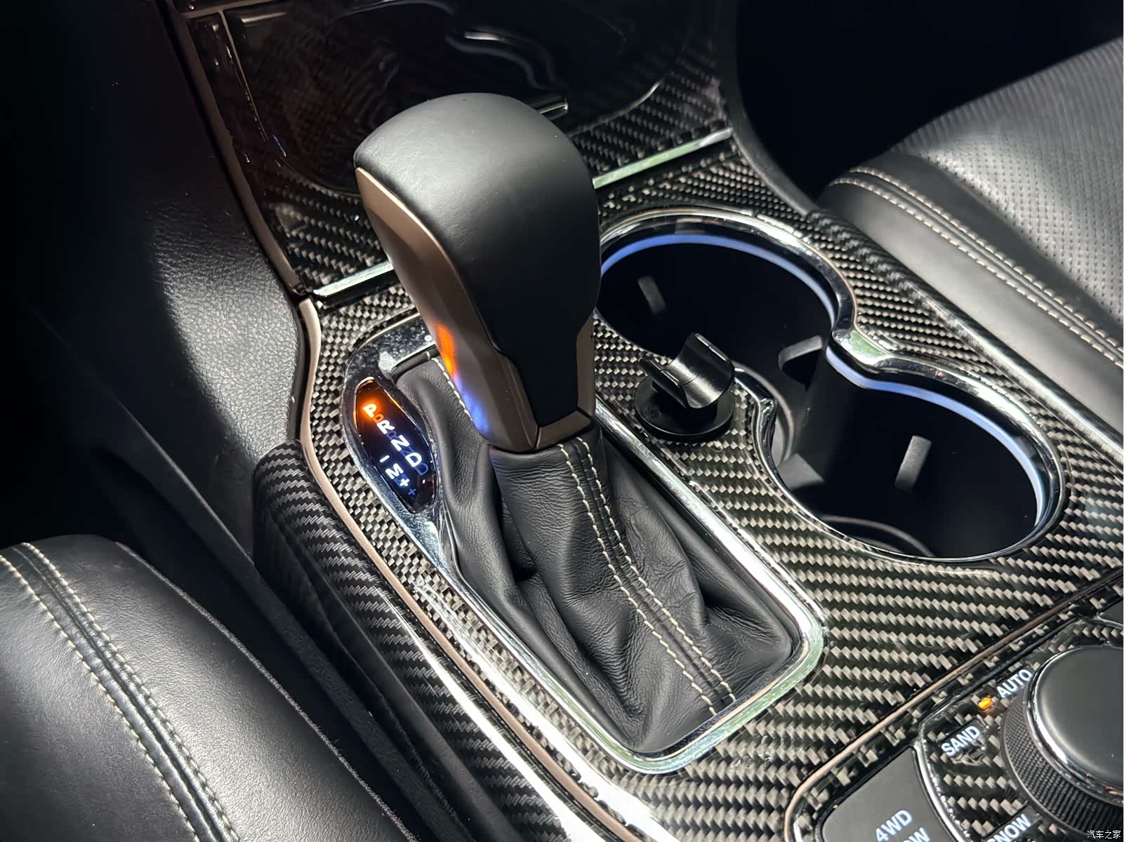 Jeep Grand Cherokee, 2018 24