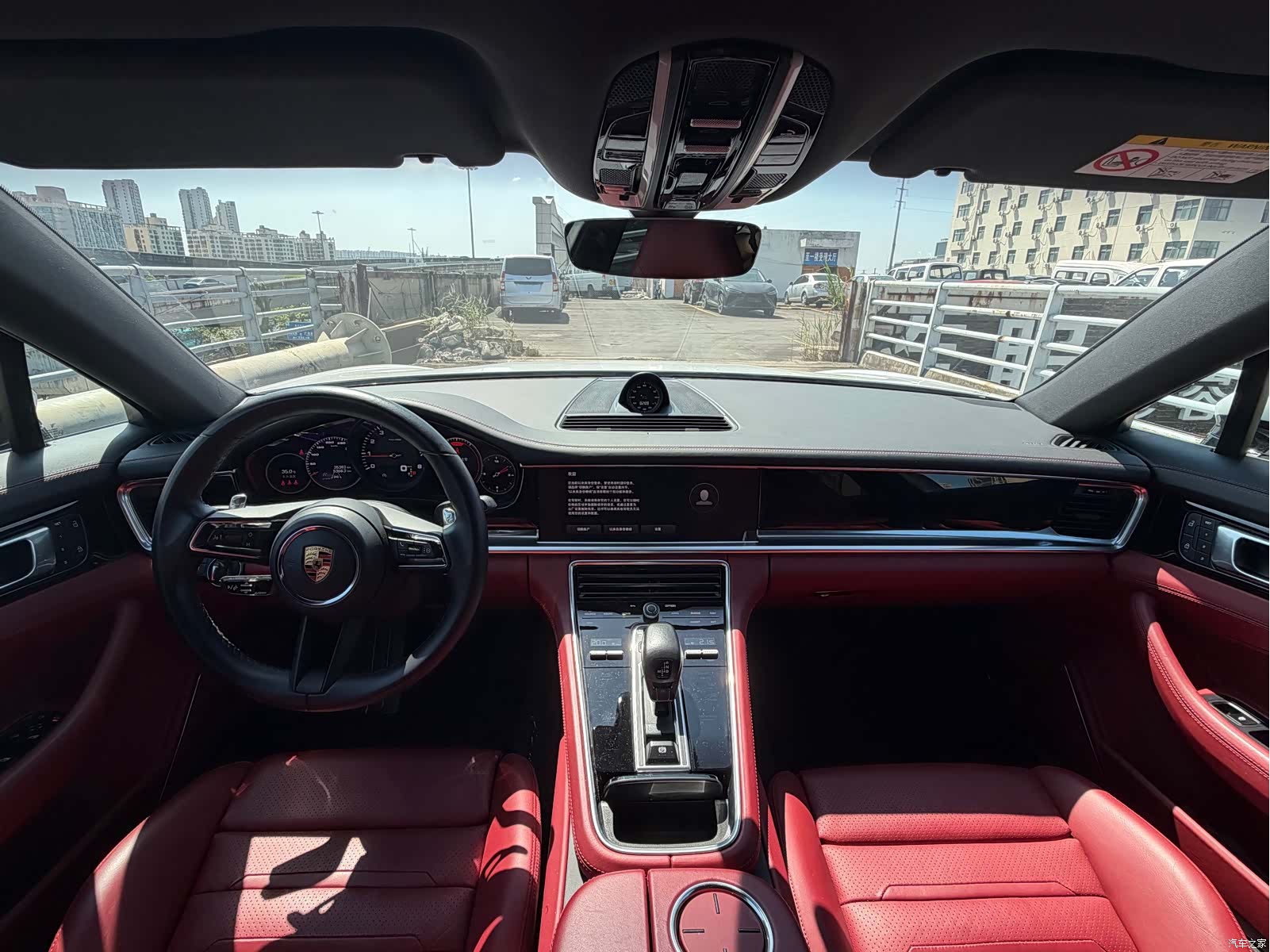 Porsche Panamera, 2023 10