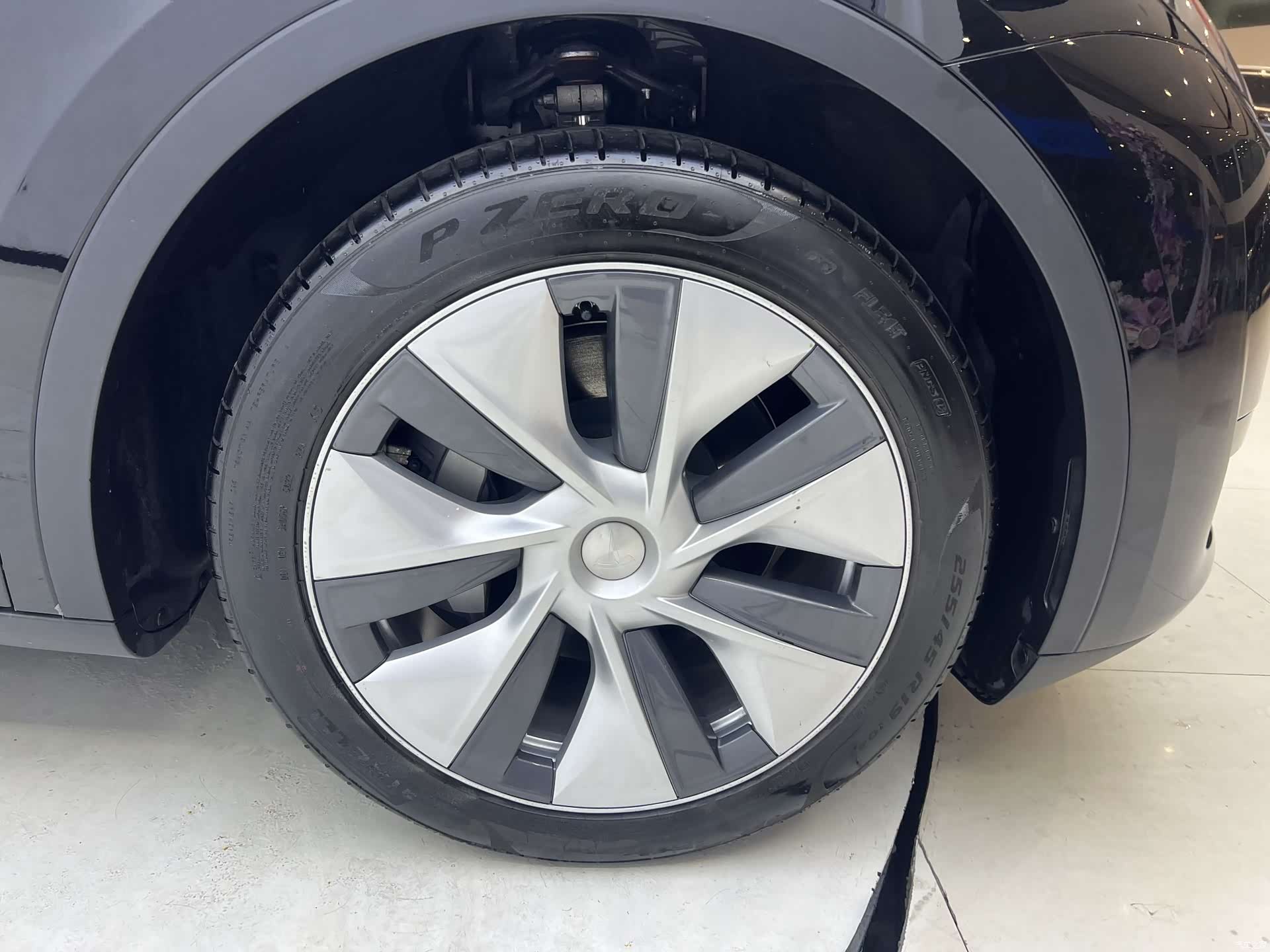 Tesla Model Y, 2023 23