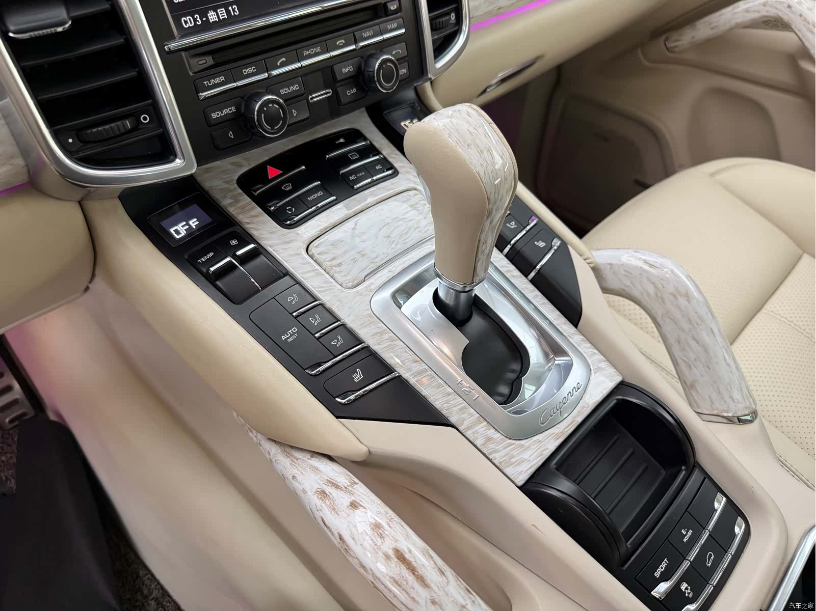 Porsche Cayenne, 2011 17