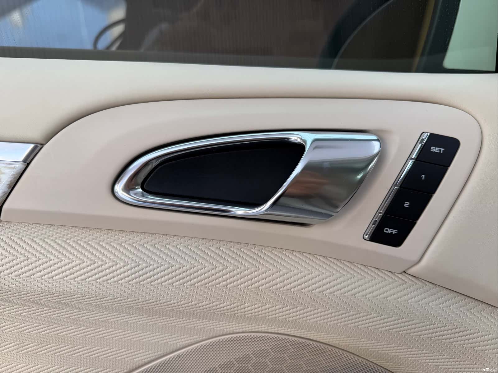 Porsche Cayenne, 2011 11