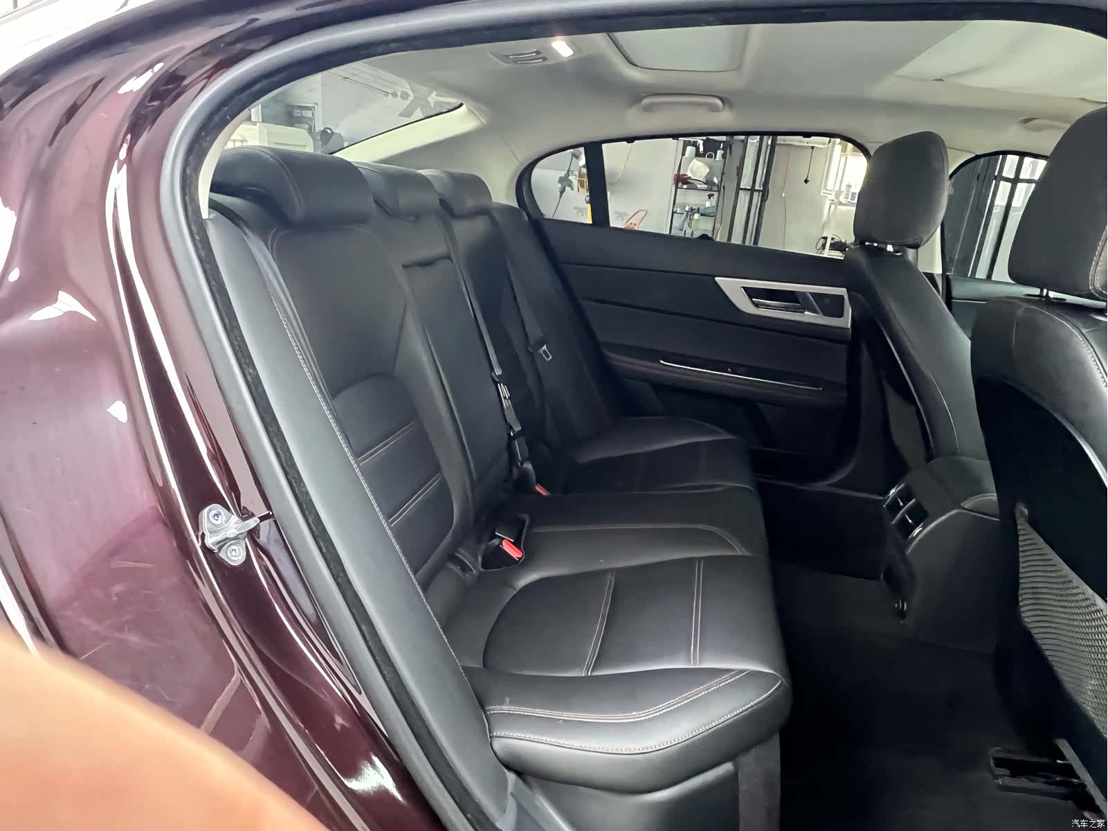 Land Rover XEL, 2019 8