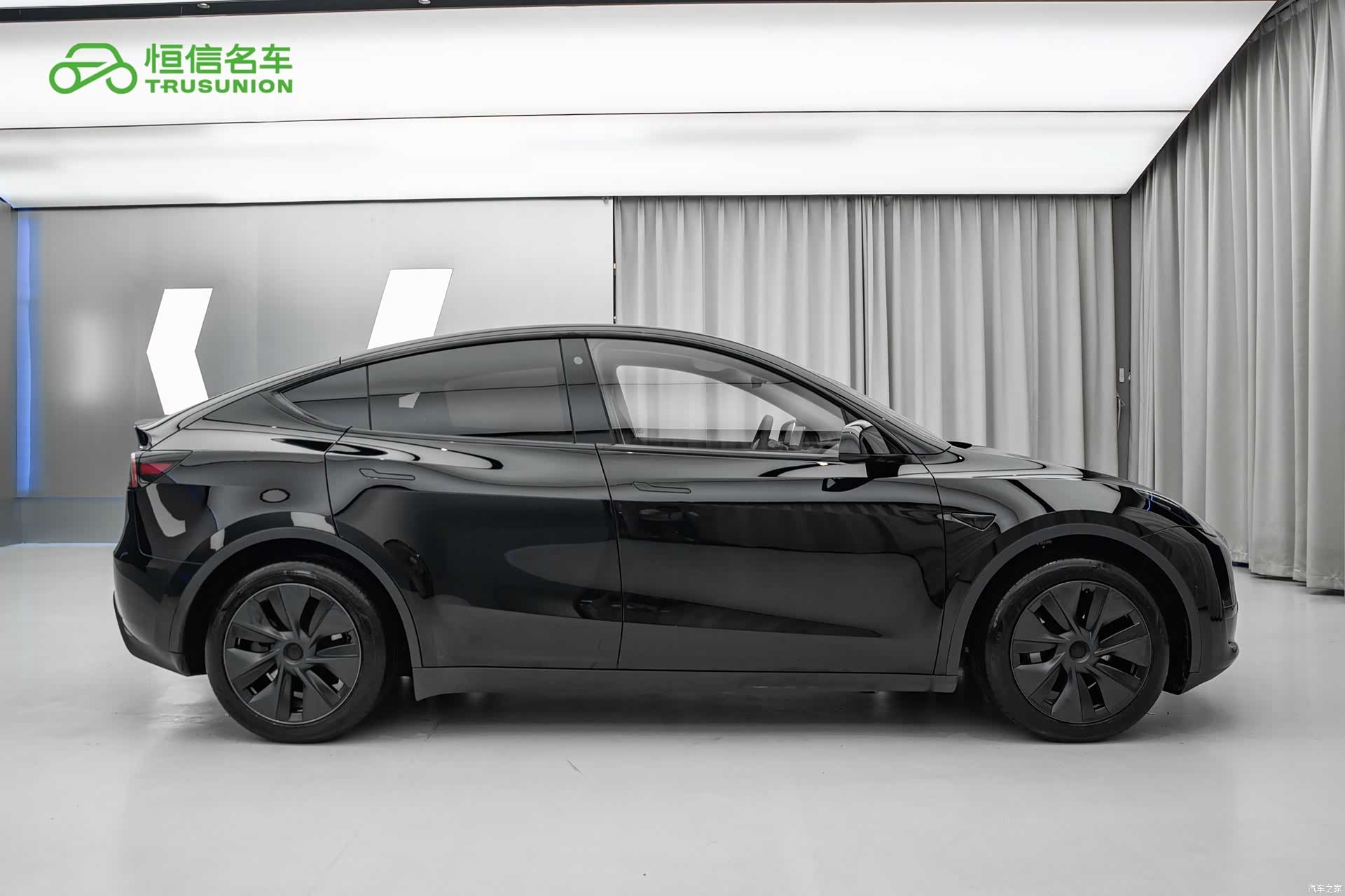 Tesla Model Y, 2024 7