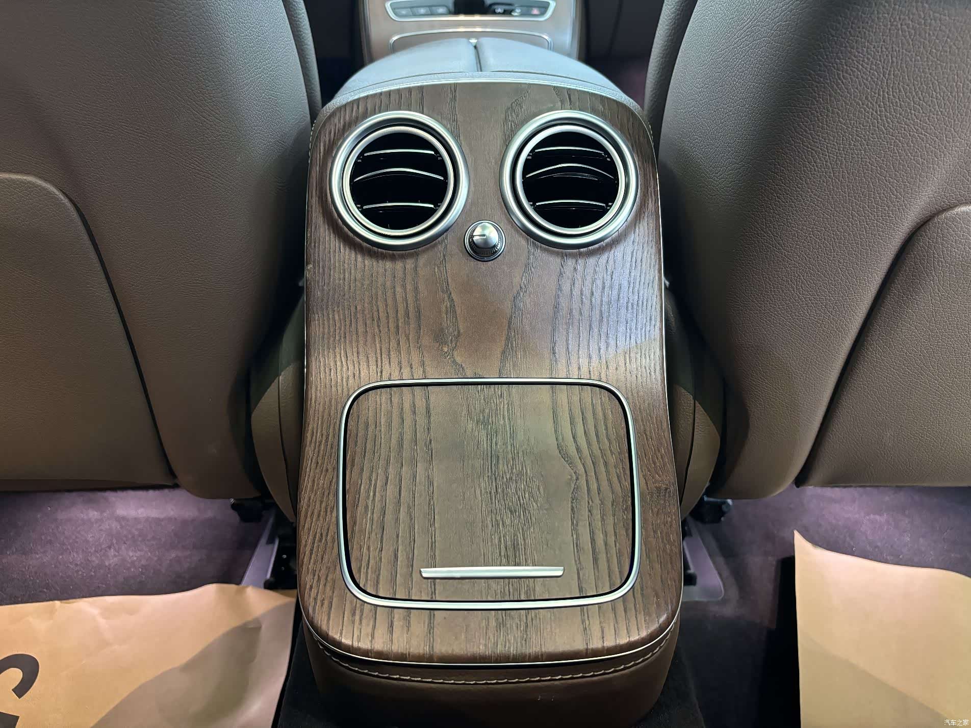 Mercedes-Benz E-Class, 2022 32