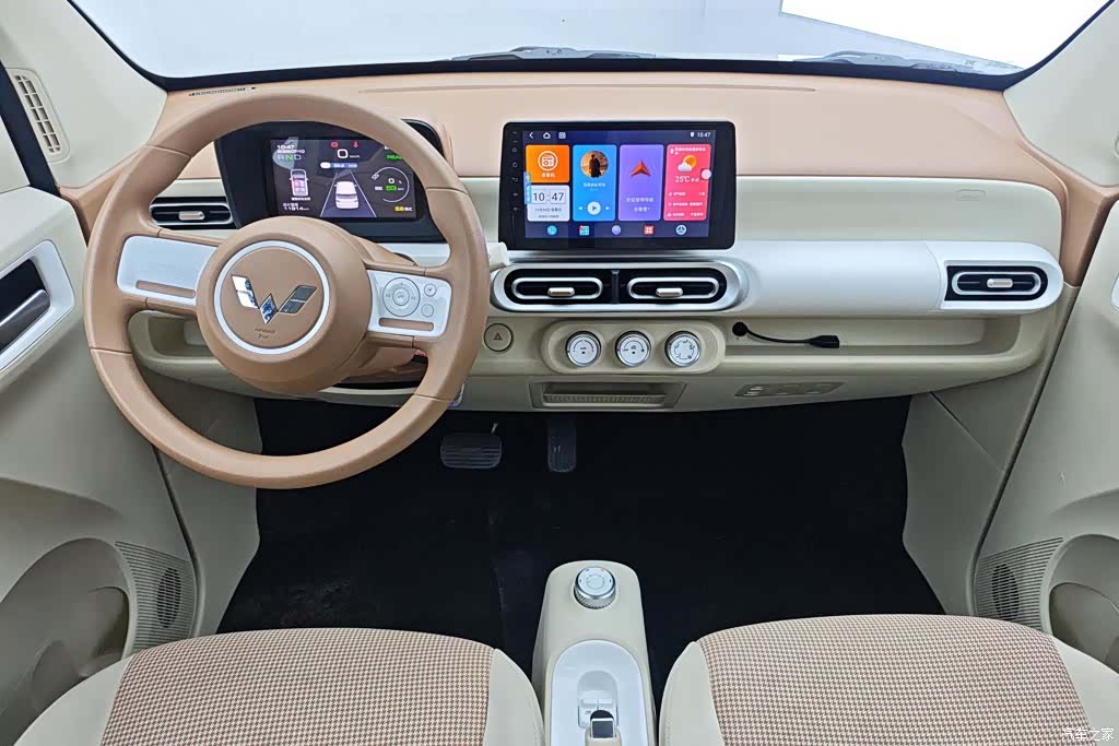 Wuling MINIEV, 2025 12