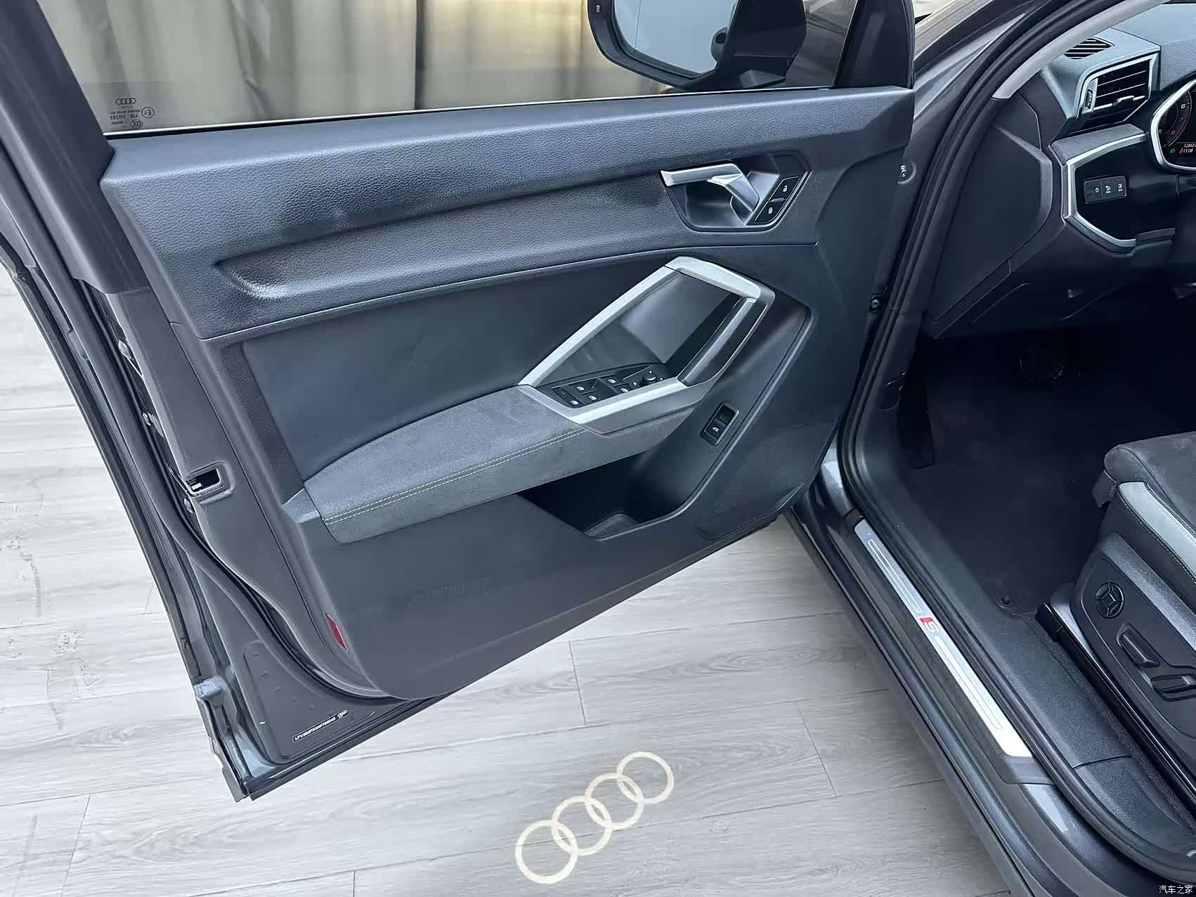 Audi Q3, 2023 10