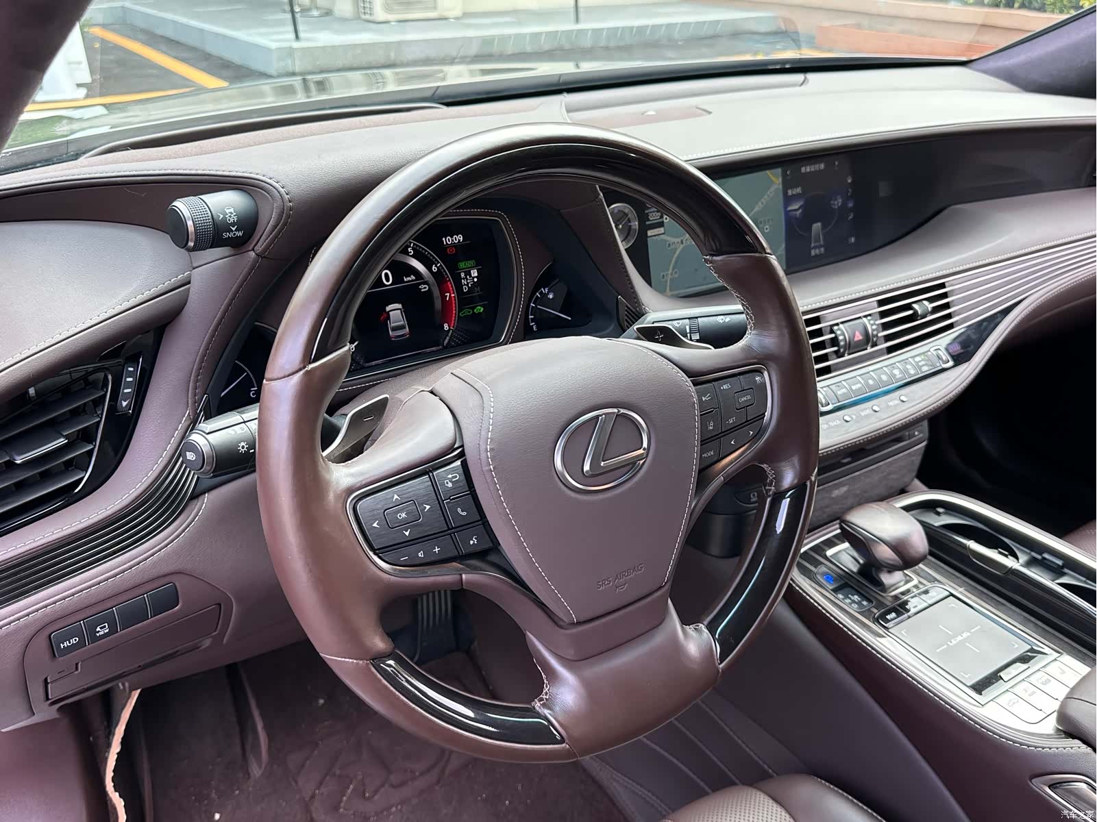 Lexus LS, 2020 8