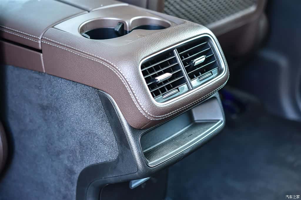 Mercedes-Benz GLE, 2022 13