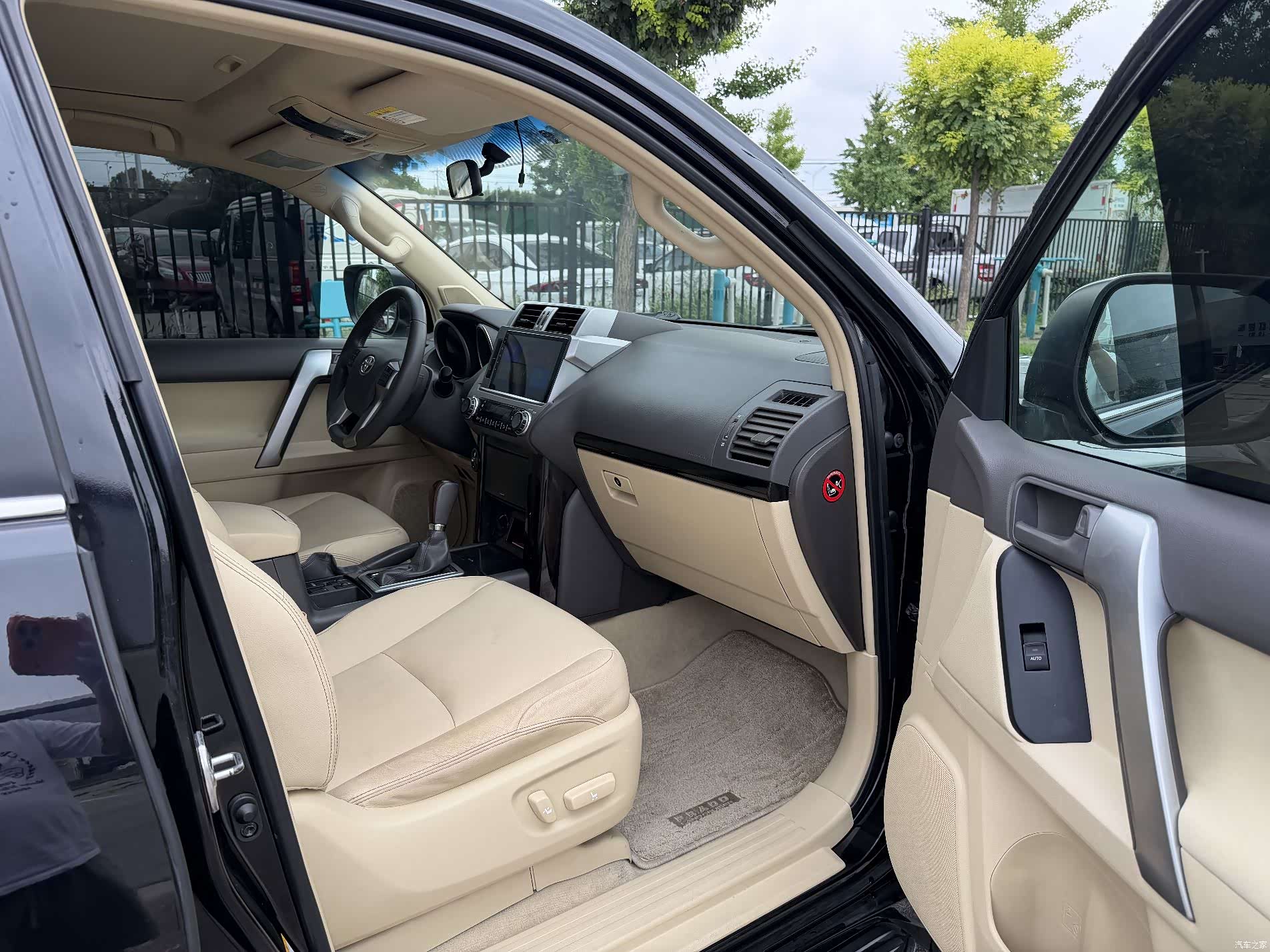 Toyota Prado, 2015 10