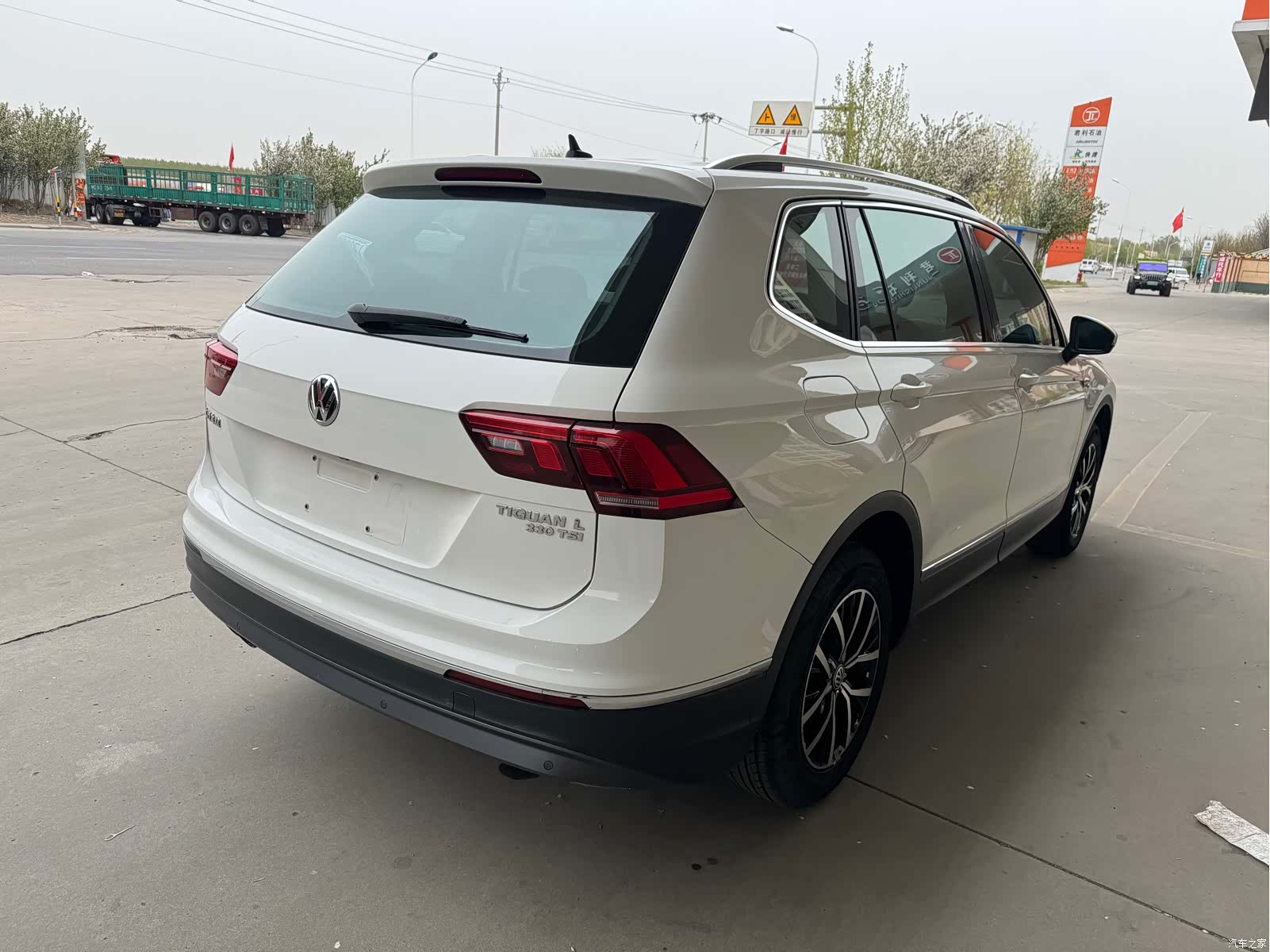 Volkswagen Tiguan L, 2017 17