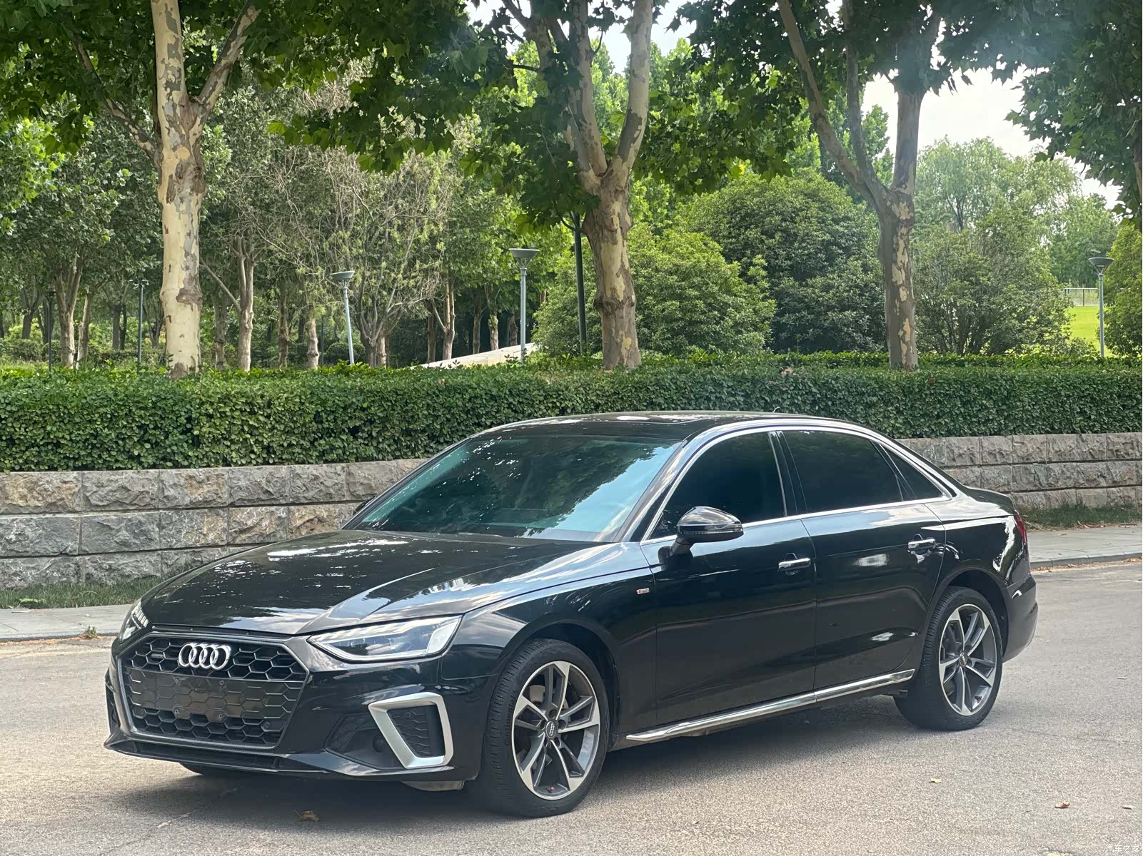 Audi A4L, 2021 1