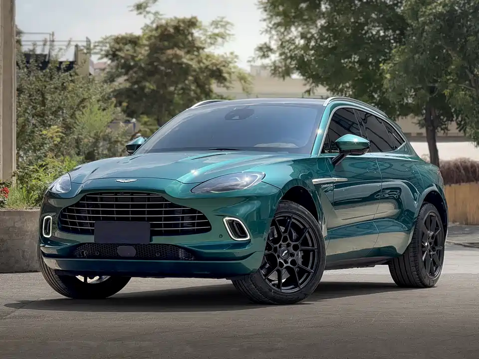 Aston Martin DBX Aston Martin DBX