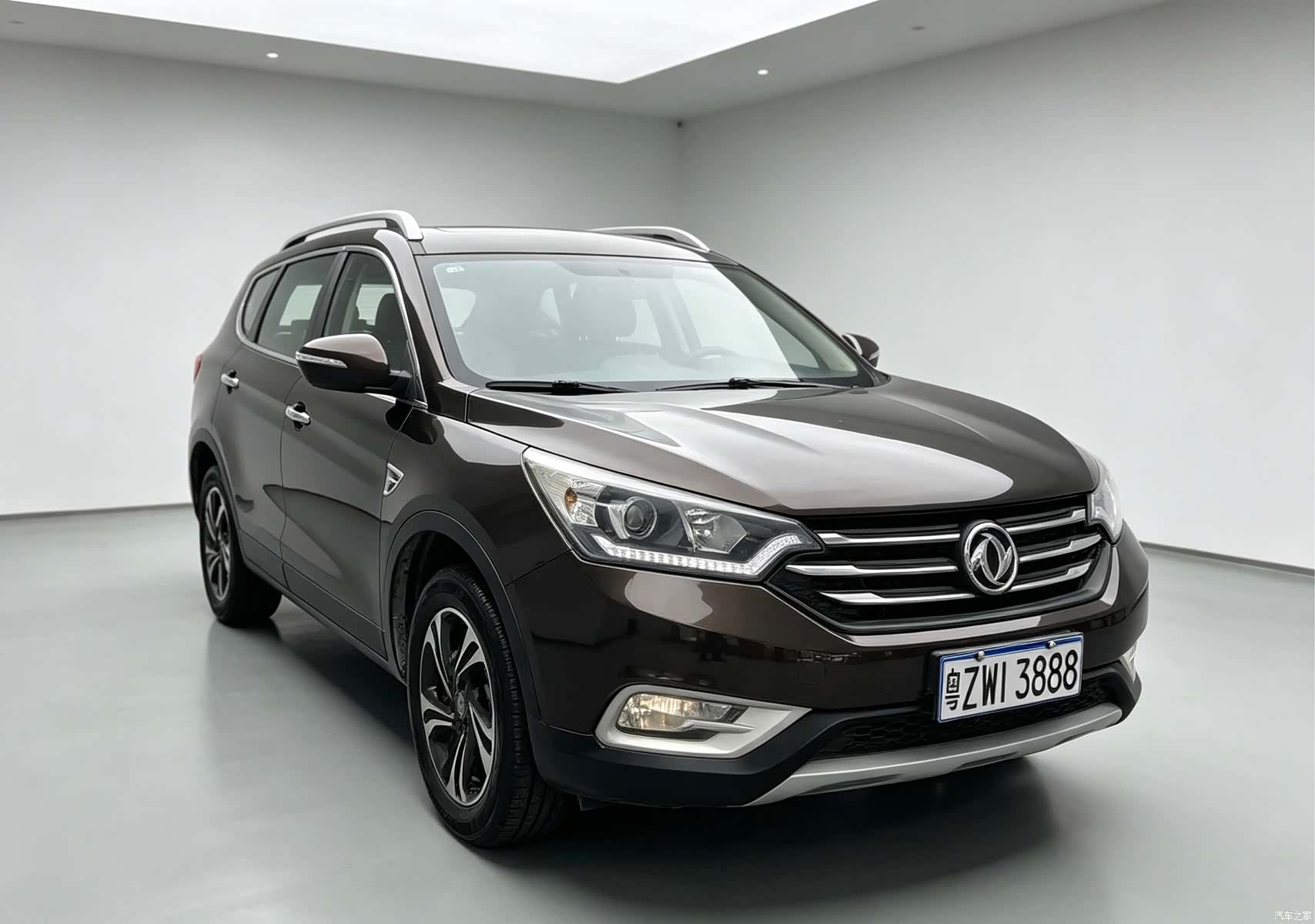 DongFeng AX7, 2018 3