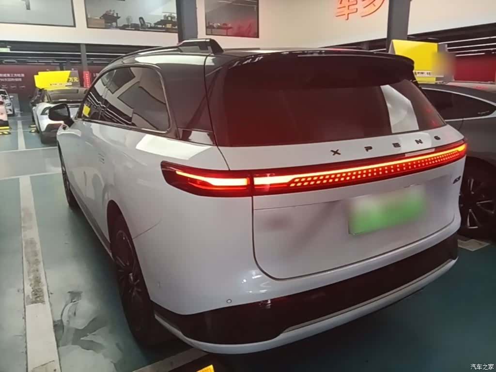 Xpeng G9, 2023 все фото