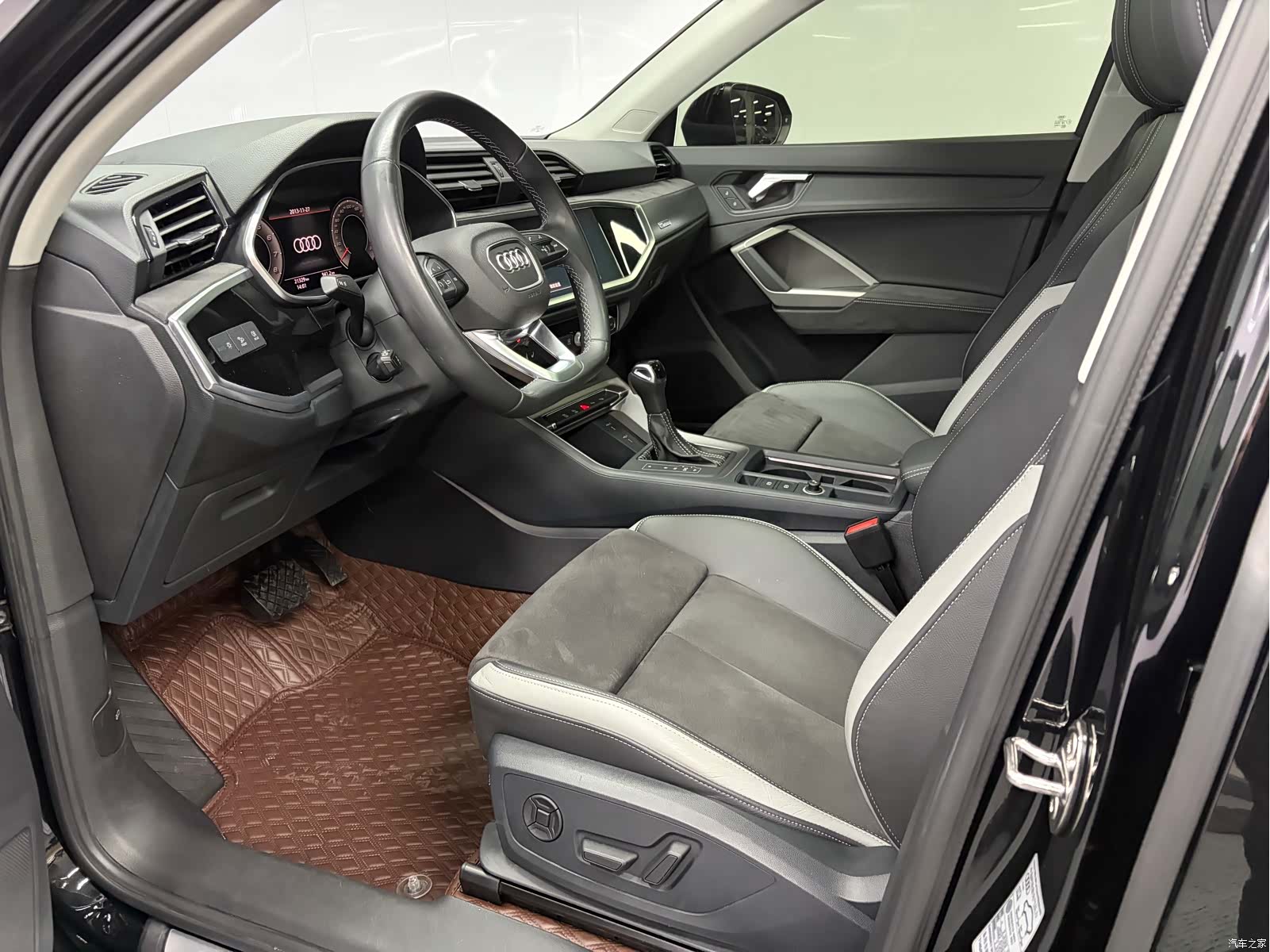Audi Q3, 2022 6