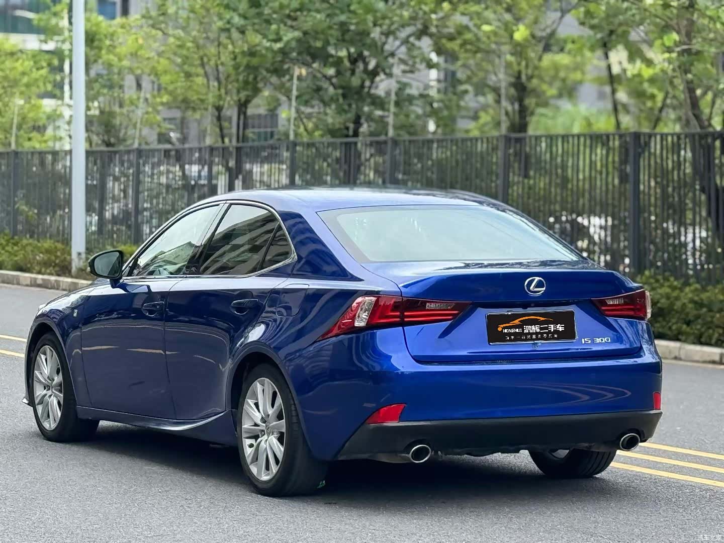 Lexus IS, 2016 7