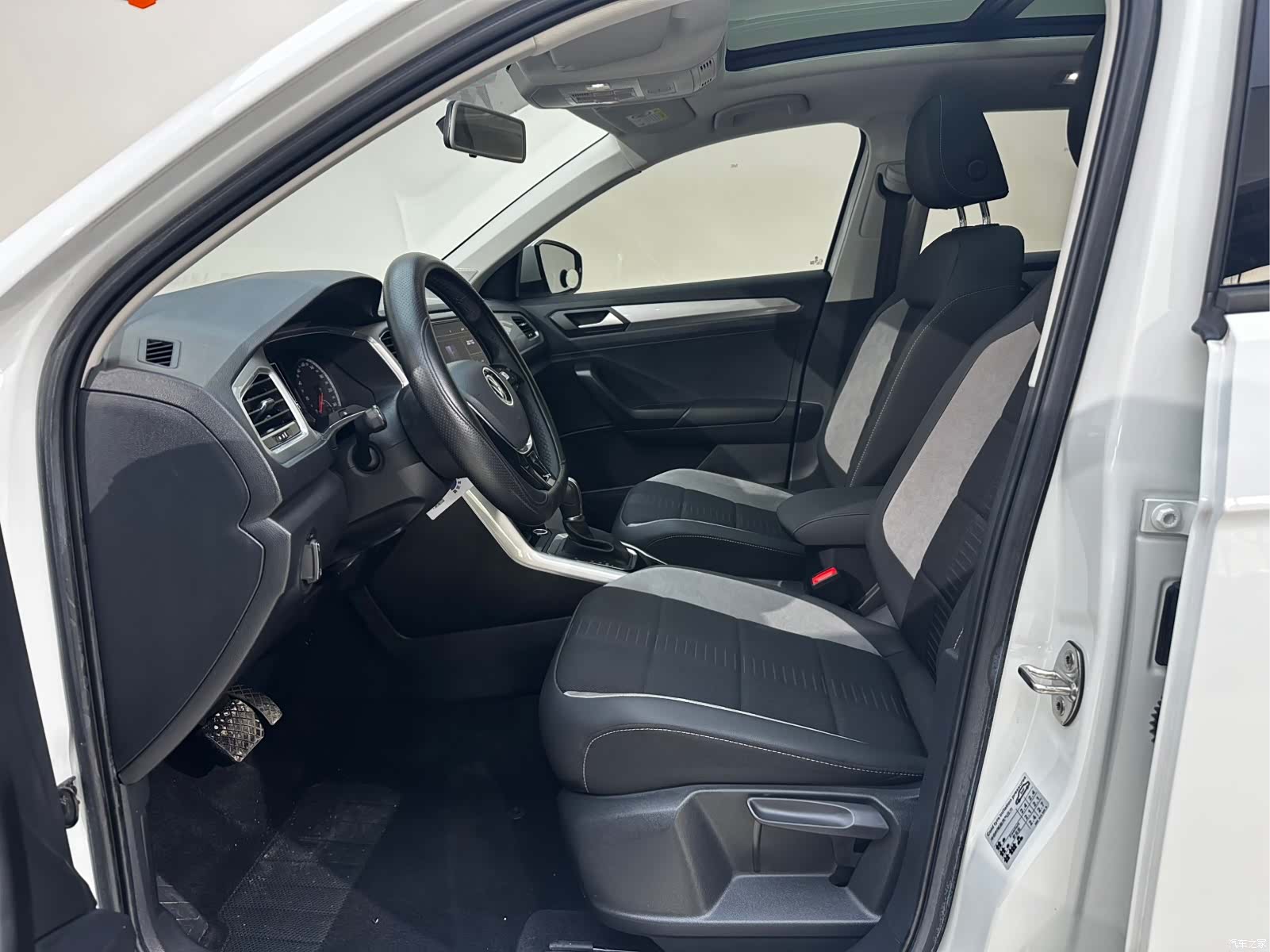 Volkswagen T-ROC, 2022 21