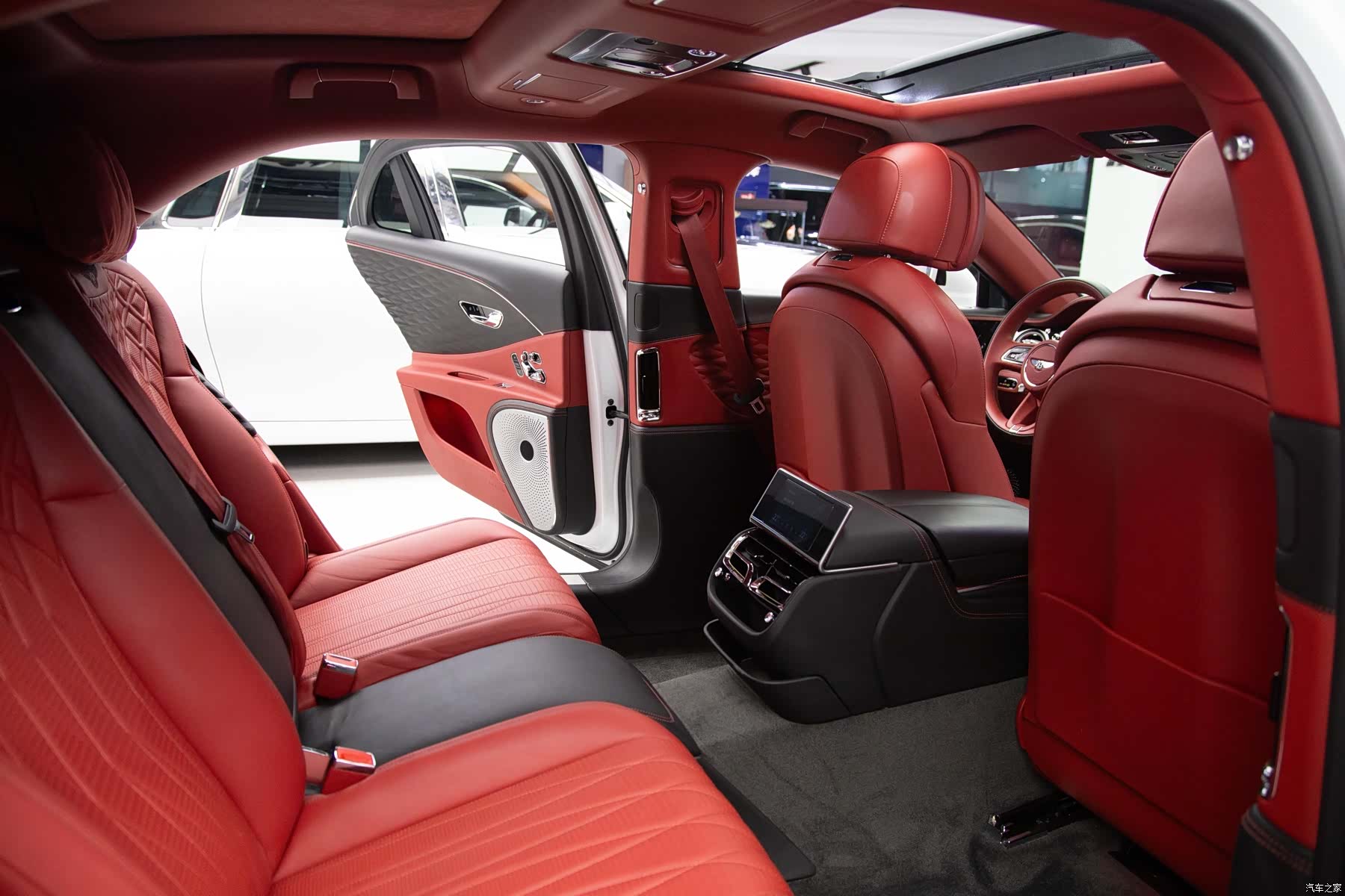 Bentley Flying Spur, 2021 11