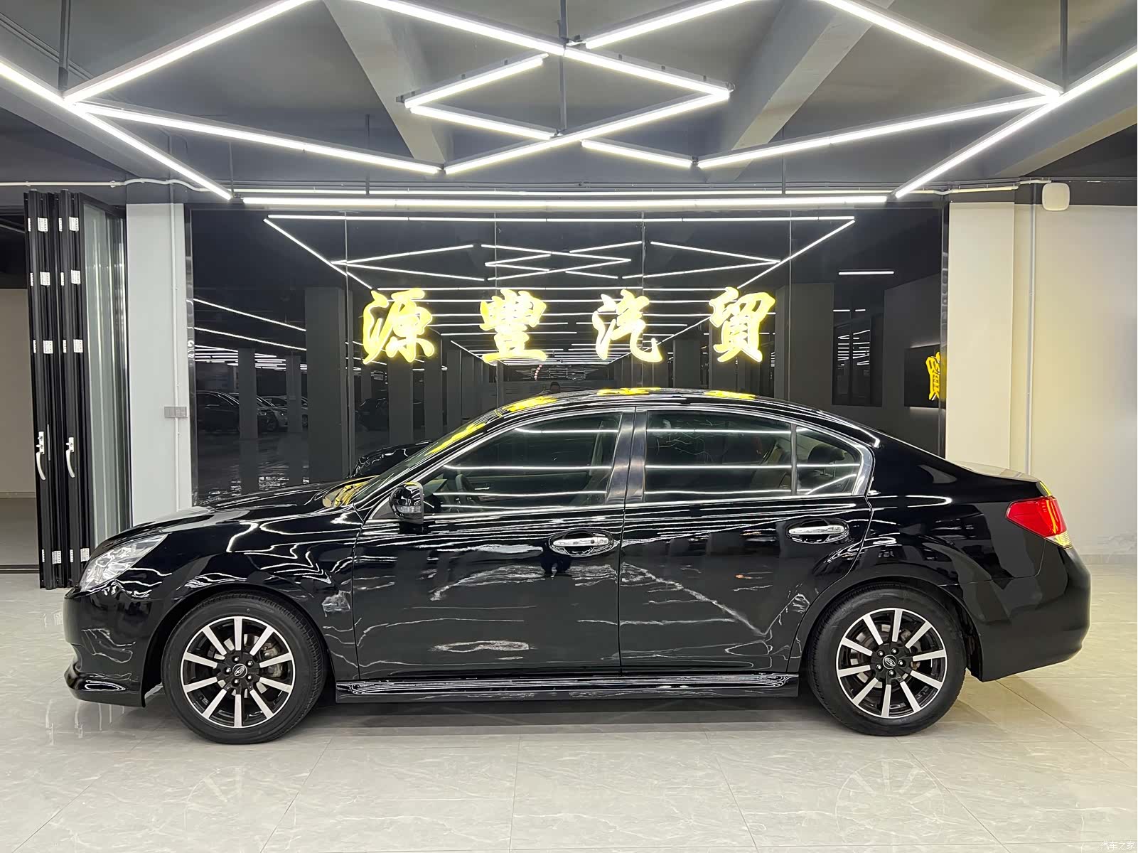Subaru Legacy, 2011 все фото