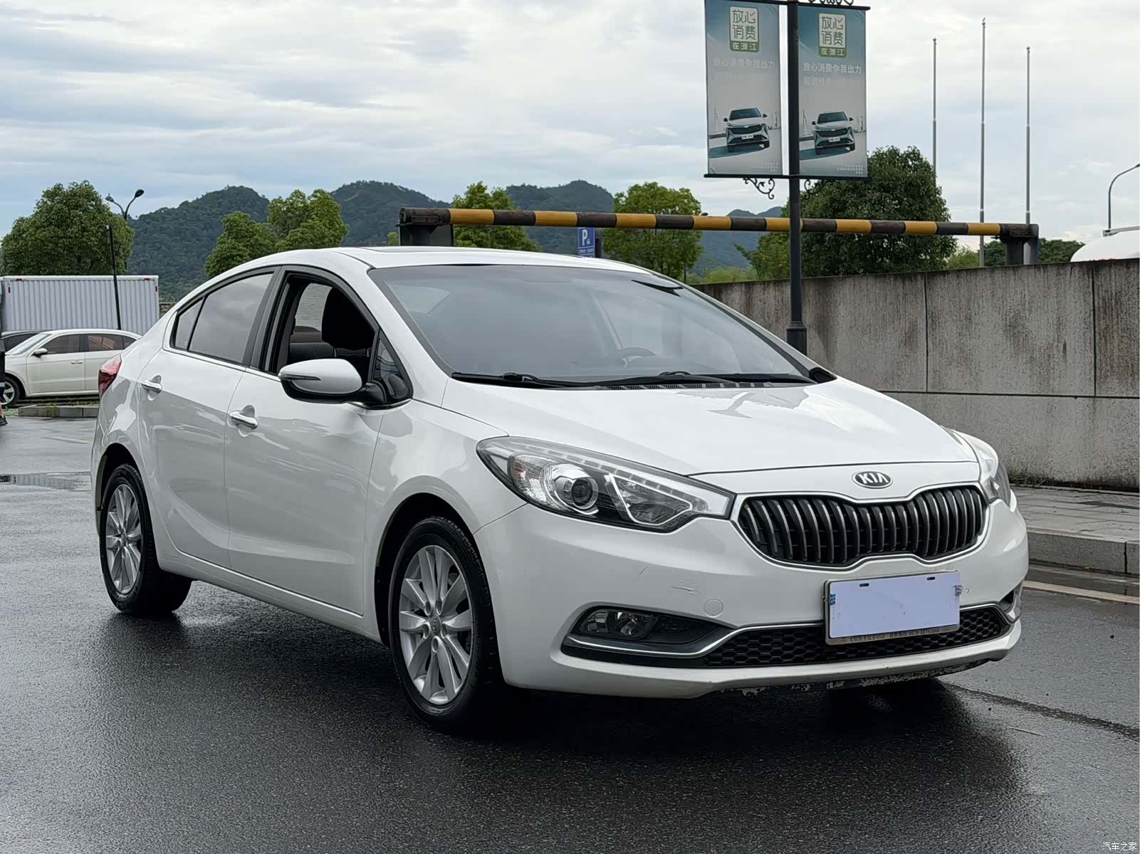 Kia K3, 2015 3