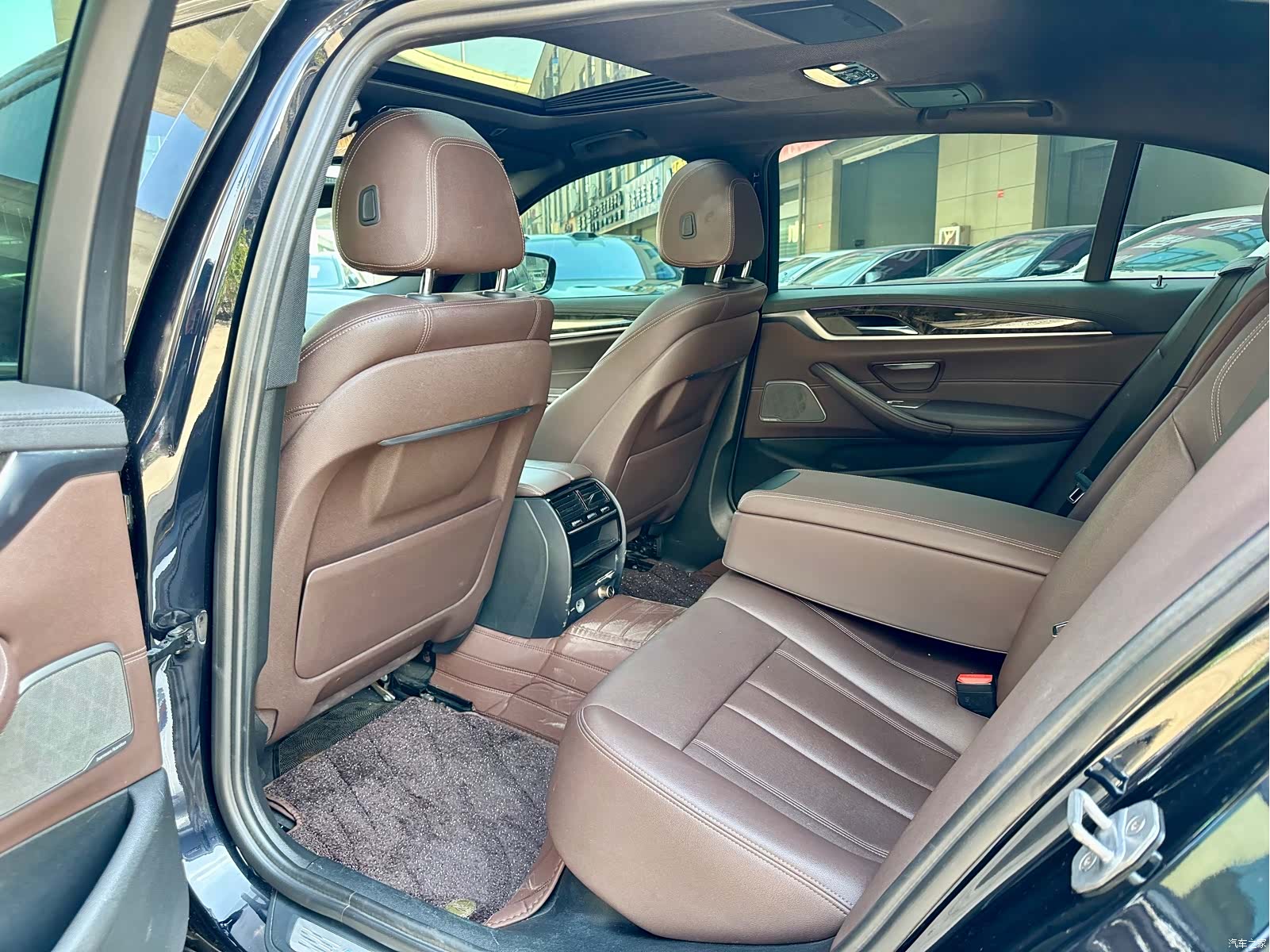 BMW 5 Series, 2019 14