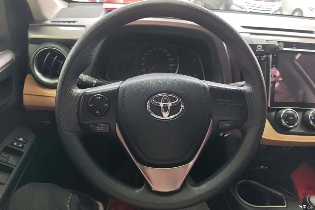 Toyota RAV4, 2017 15