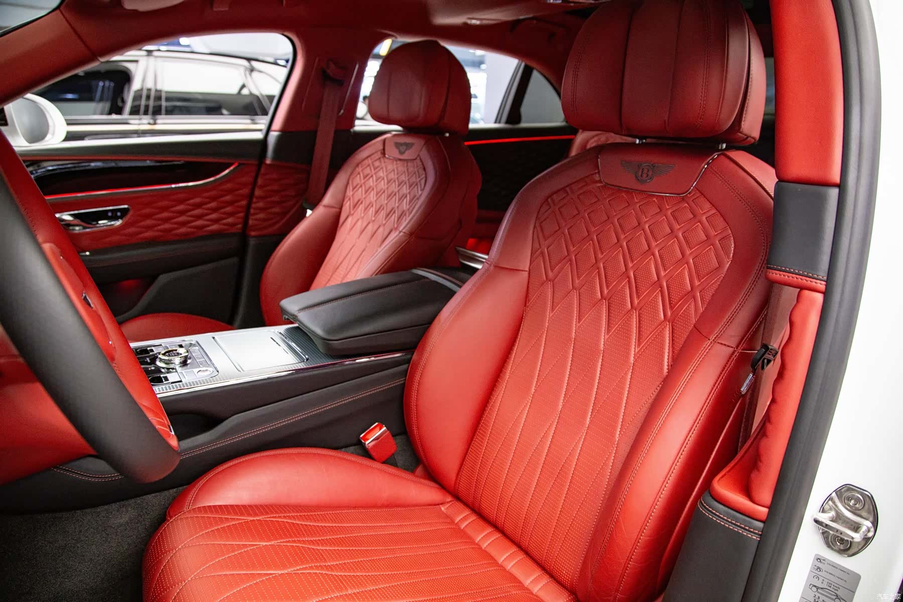 Bentley Flying Spur, 2021 7