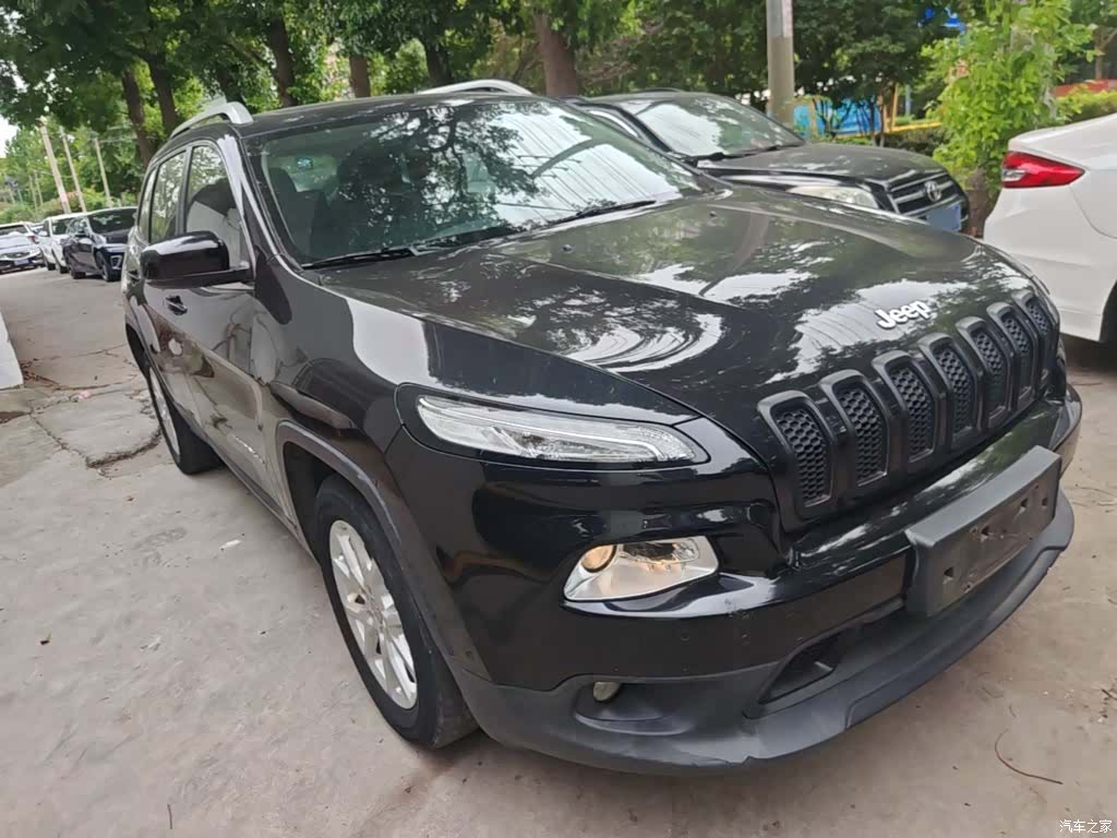 Jeep Cherokee, 2016 4