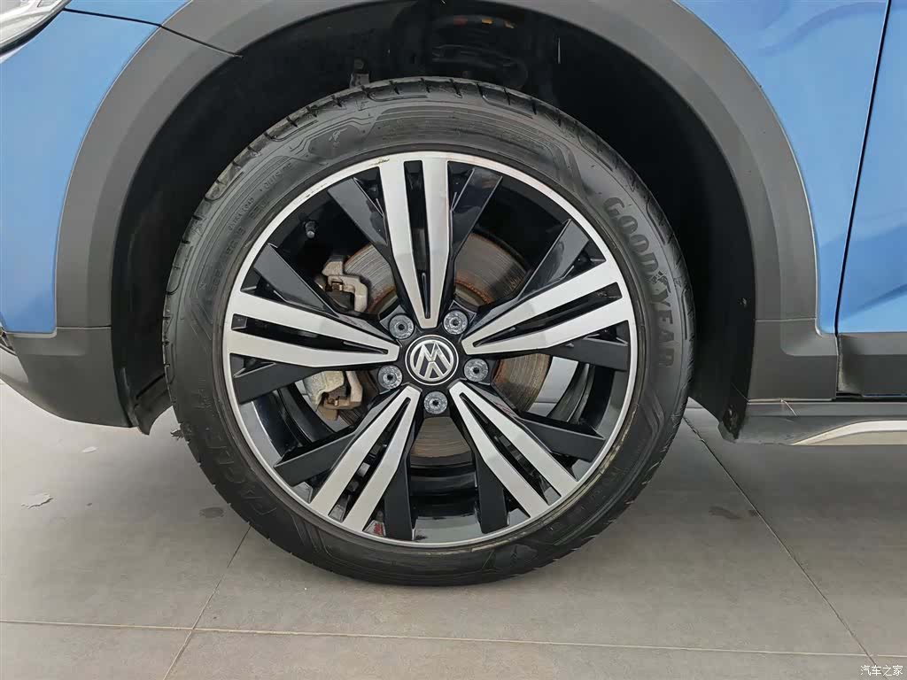 Volkswagen L, 2018 17