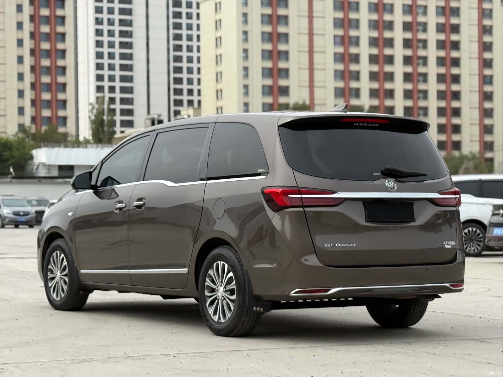 Buick GL8, 2021 9