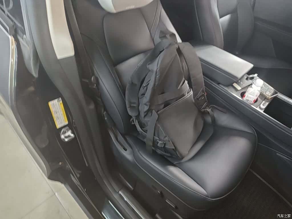 Tesla Model Y, 2022 25
