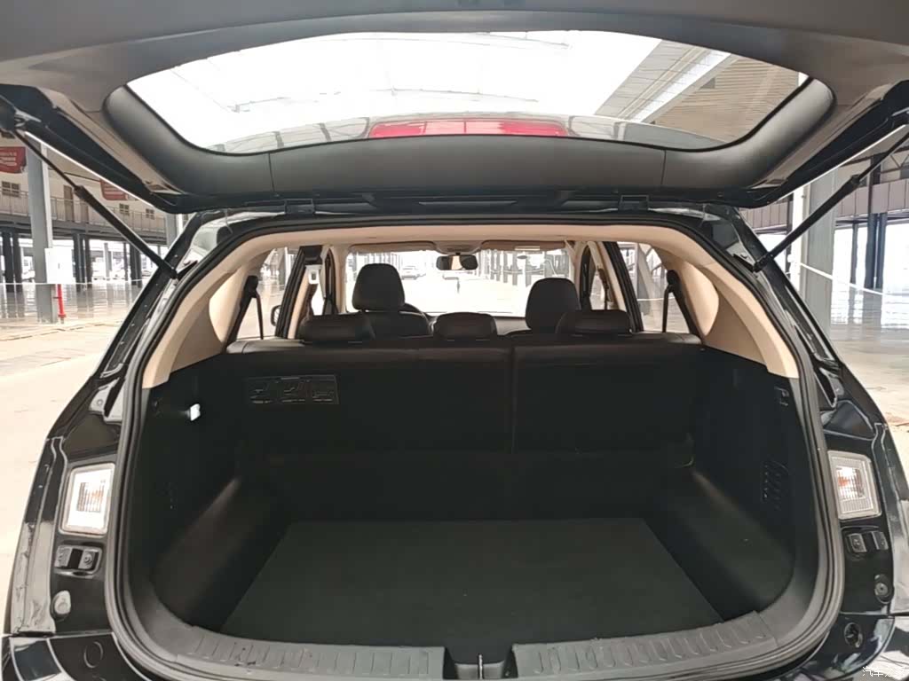 Wuling 560, 2016 19